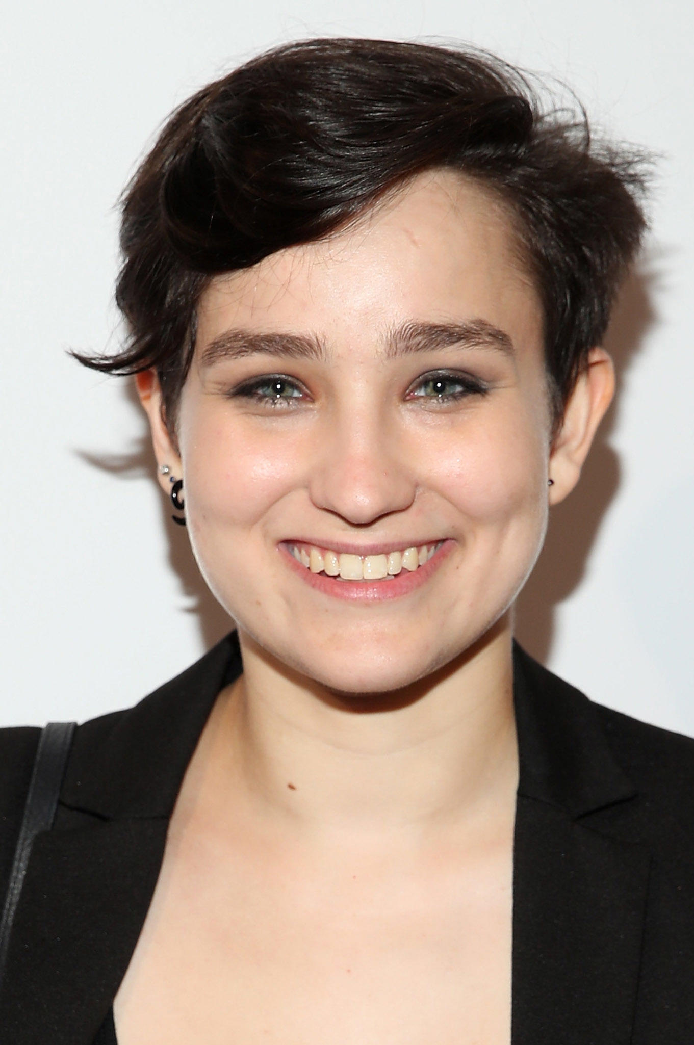How tall is Bex Taylor Klaus?